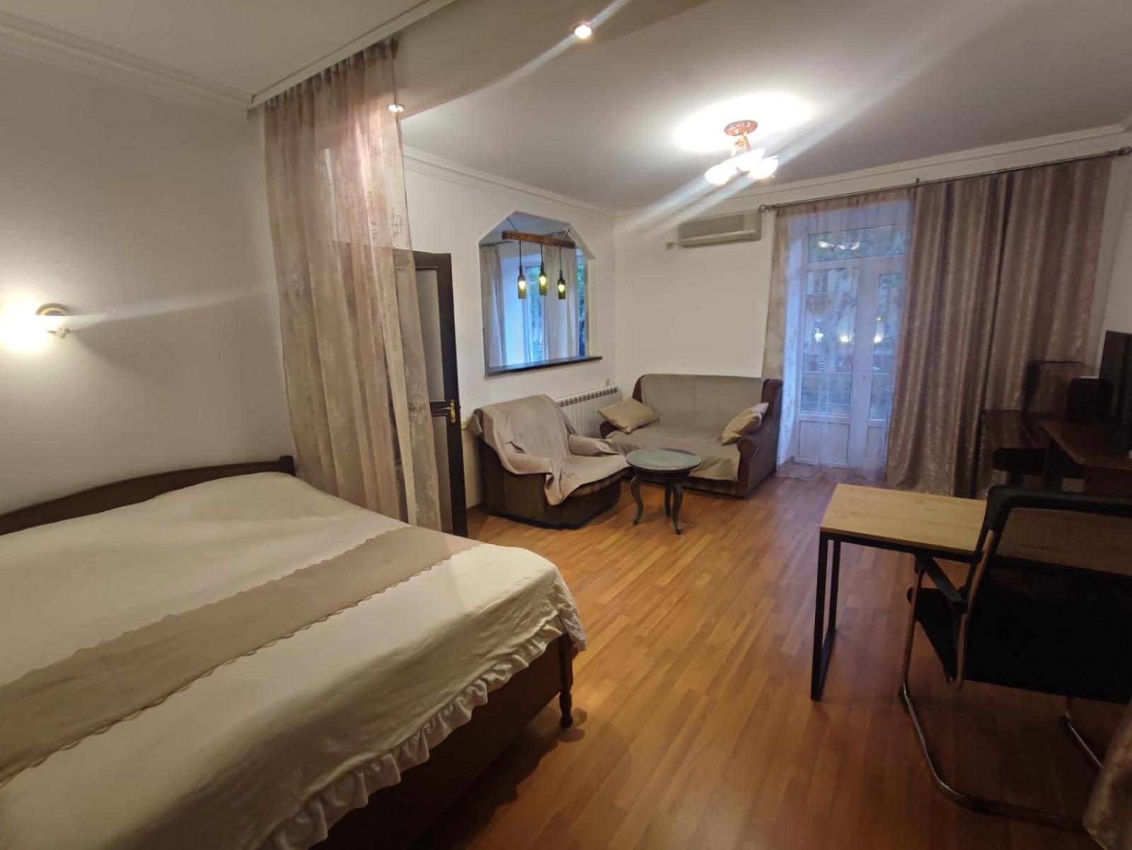 Apartments On Sayat-Nova 14 Ереван Екстериор снимка