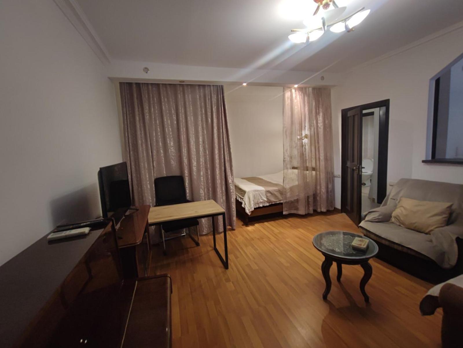 Apartments On Sayat-Nova 14 Ереван Екстериор снимка