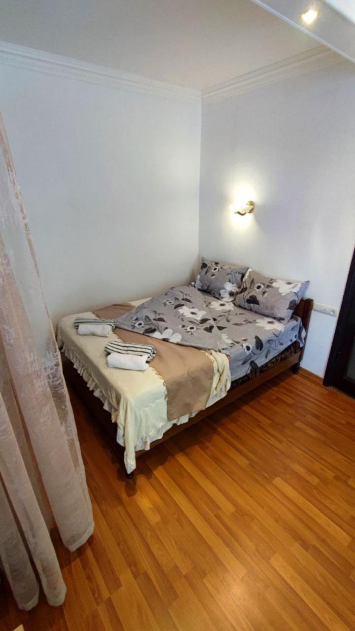 Apartments On Sayat-Nova 14 Ереван Екстериор снимка